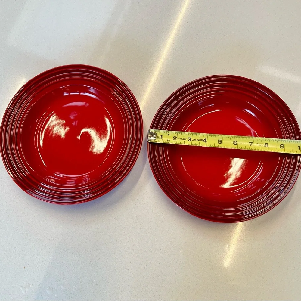 Set of 2 Le Creuset red Cerise 10” Pasta/cereal Bowls, beautiful!